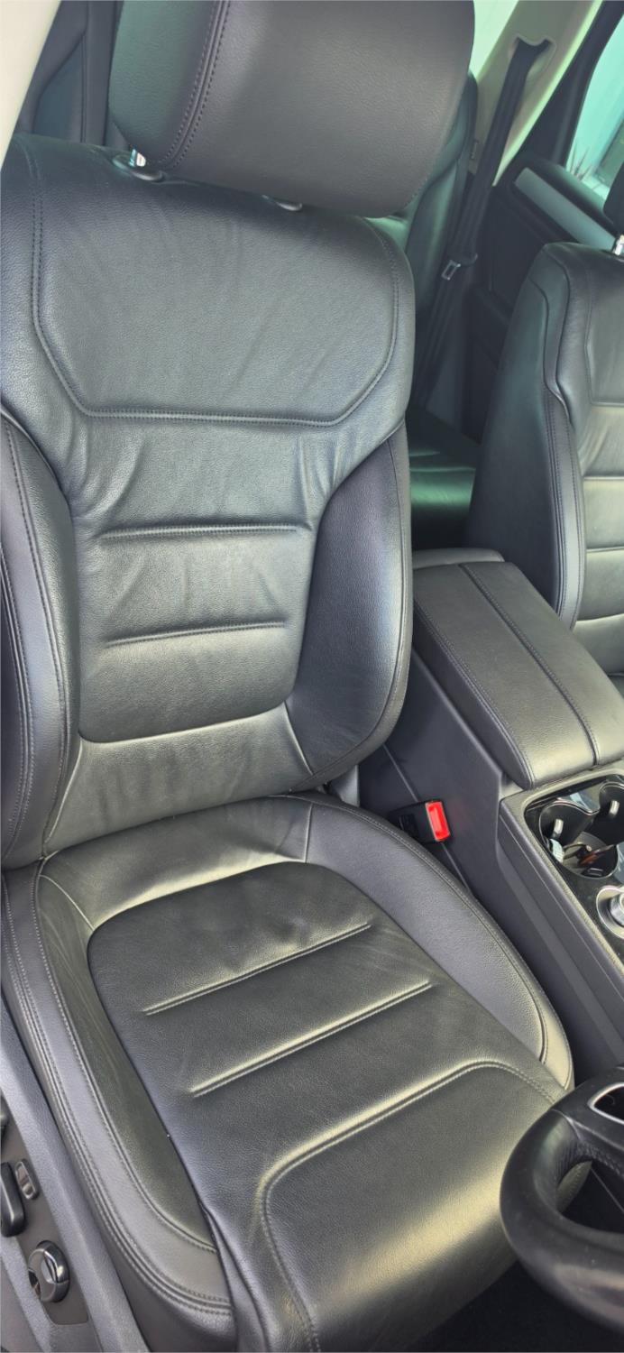 
								2016 Volkswagen Touareg 150TDI Element full									
