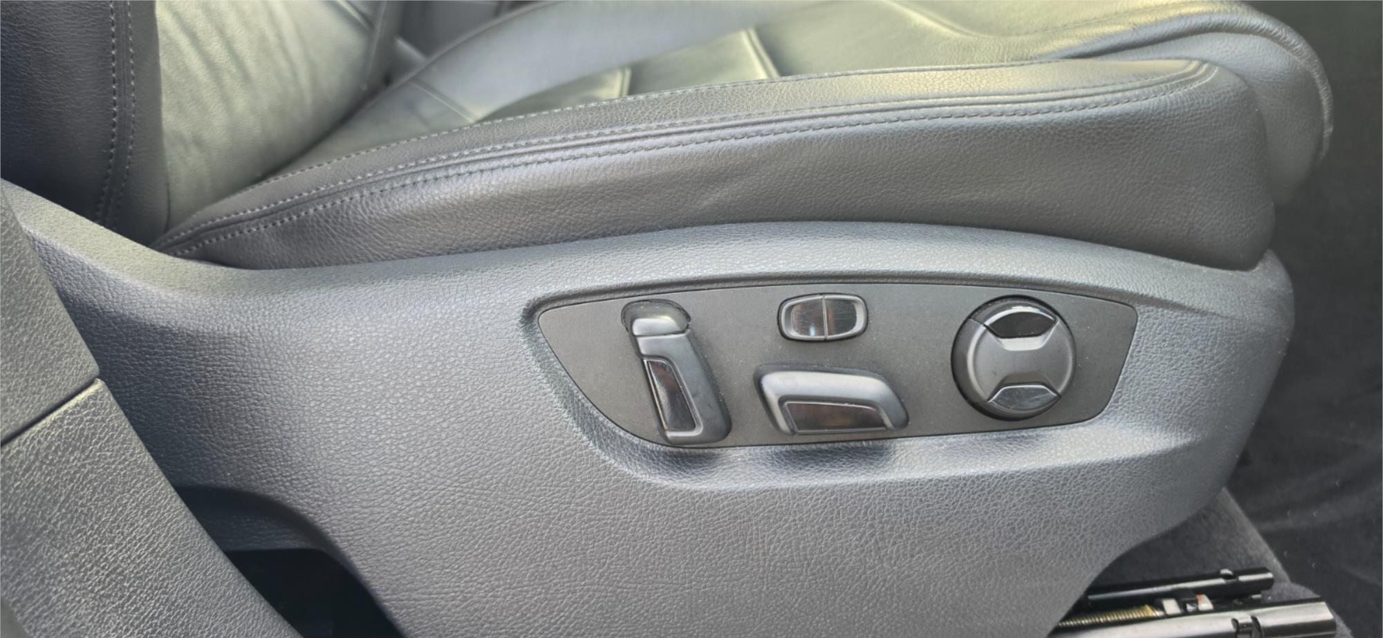 
								2016 Volkswagen Touareg 150TDI Element full									