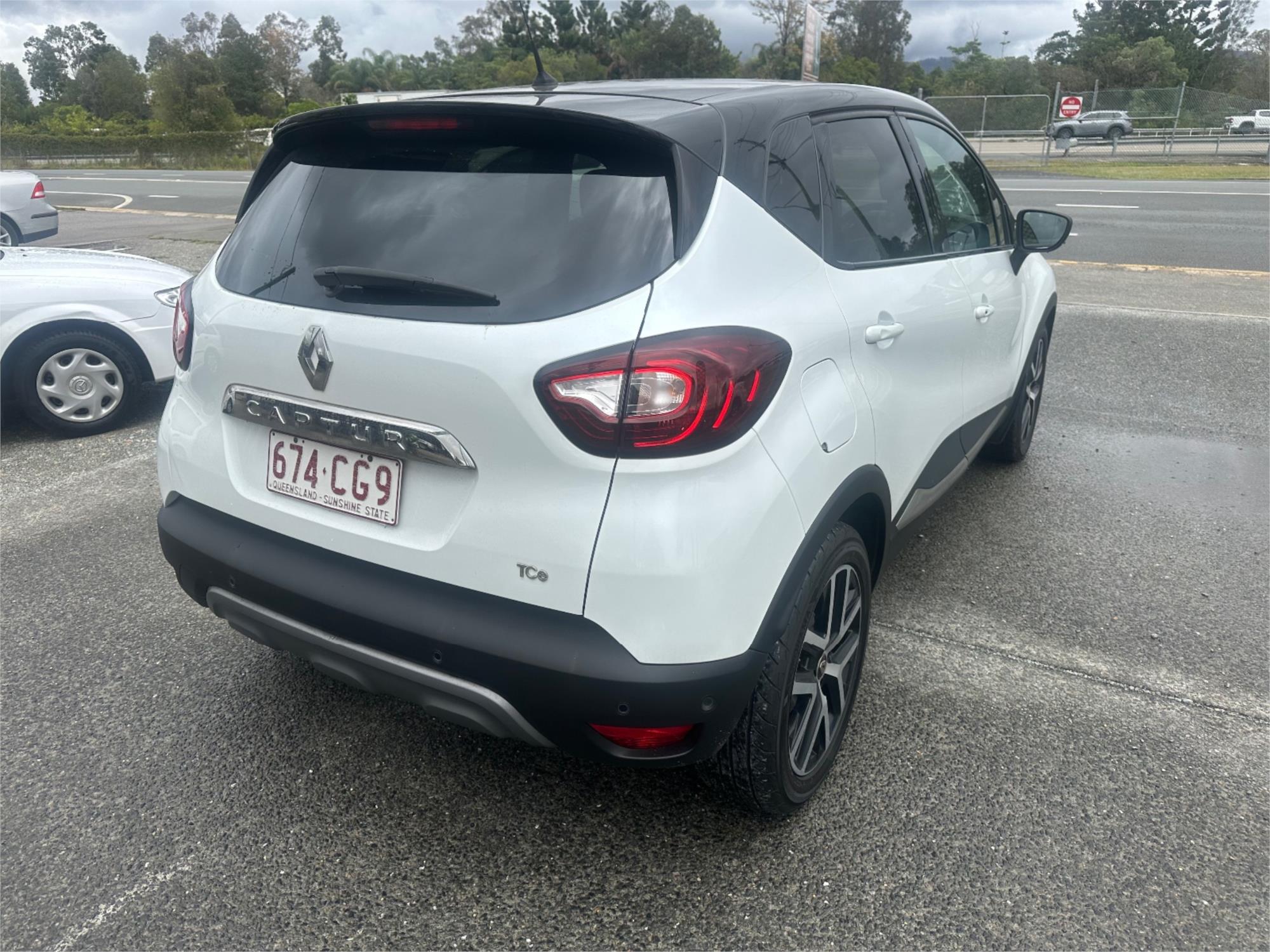 
								2019 Renault Captur Intens full									