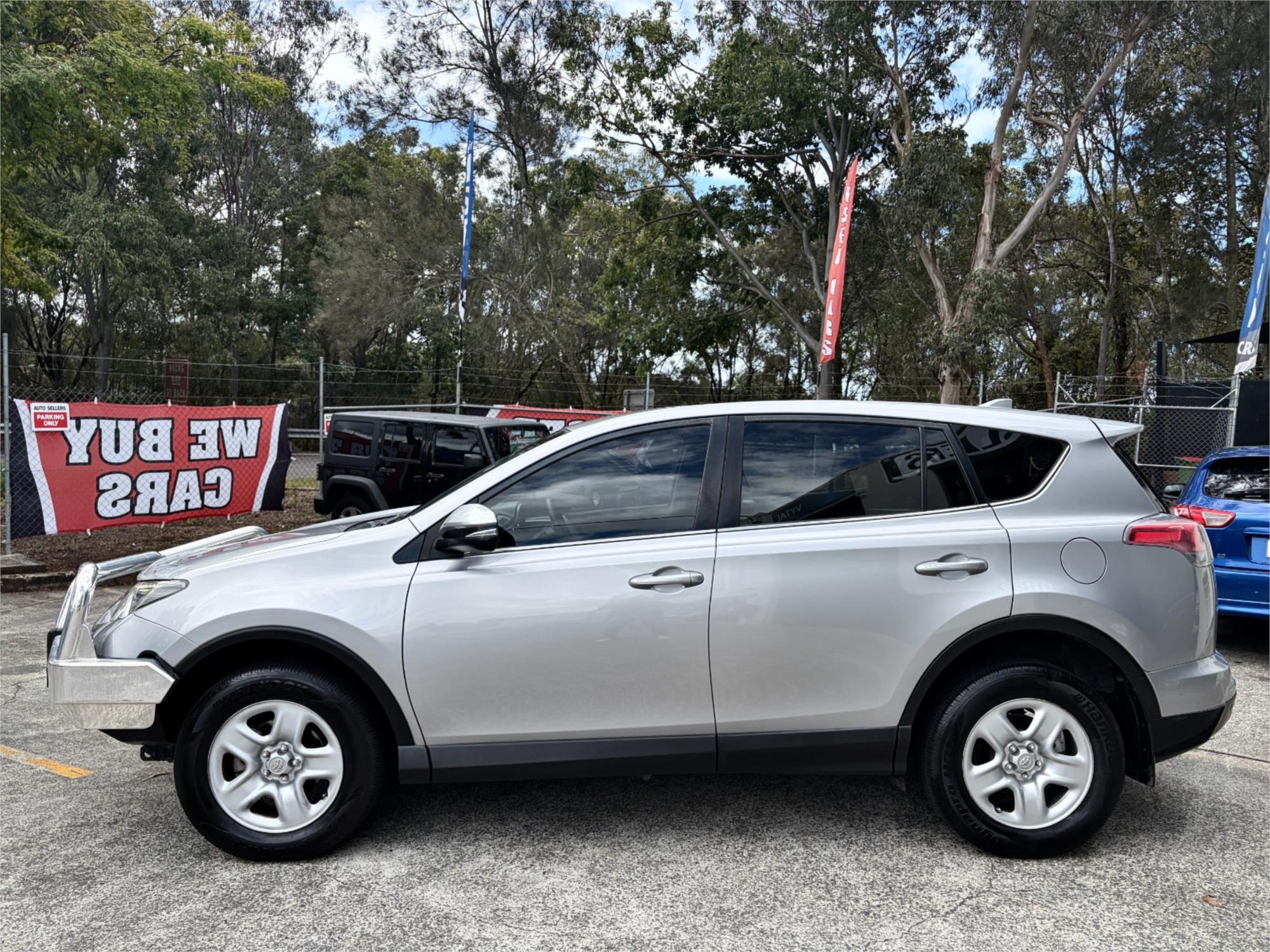 
								2016 Toyota RAV4 GX full									