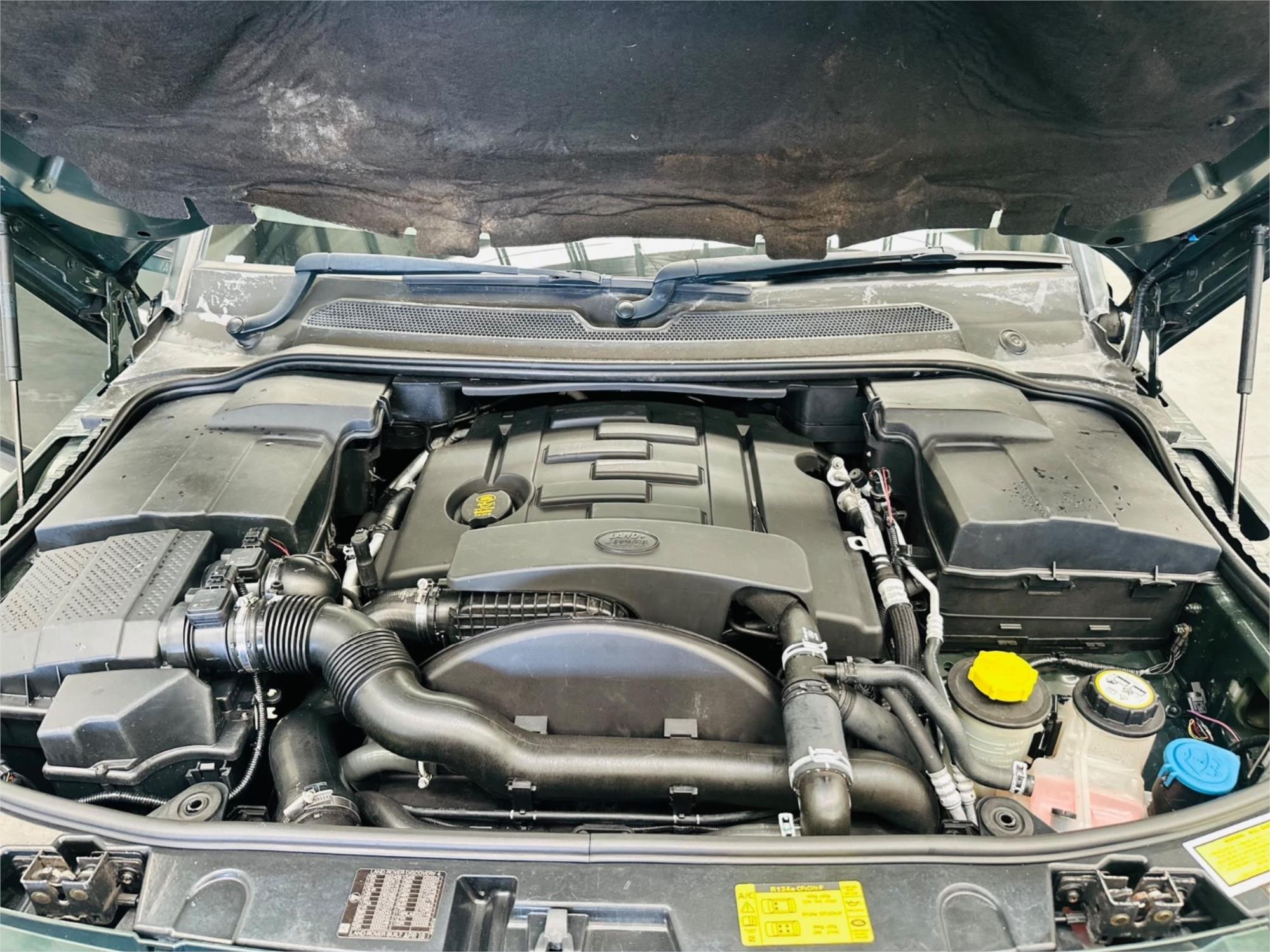 
								2010 LAND ROVER DISCOVERY 4 3.0 SDV6 HSE full									