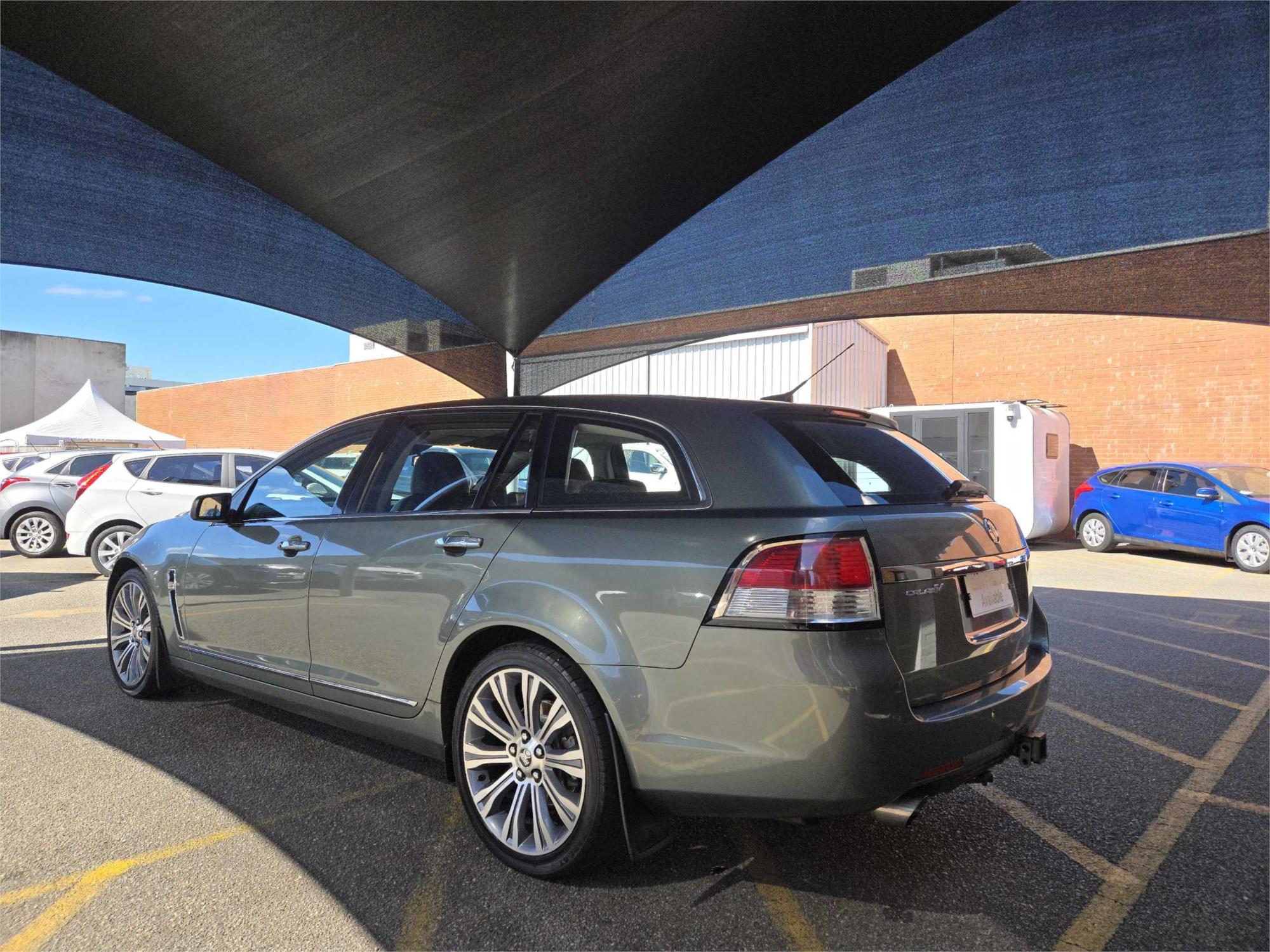 
								2013 Holden Calais V full									
