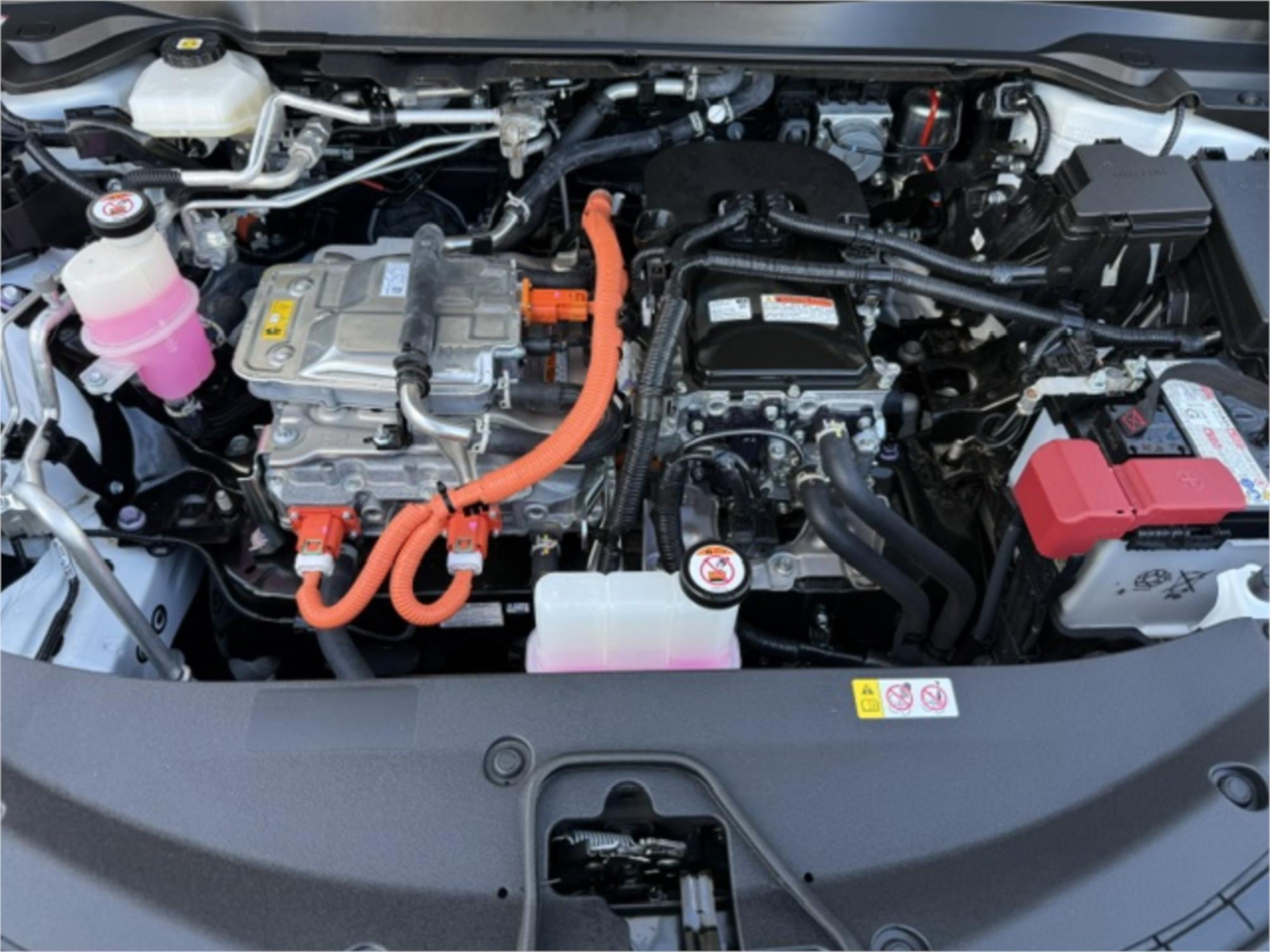 
								2023 LEXUS UX300E LUXURY full									