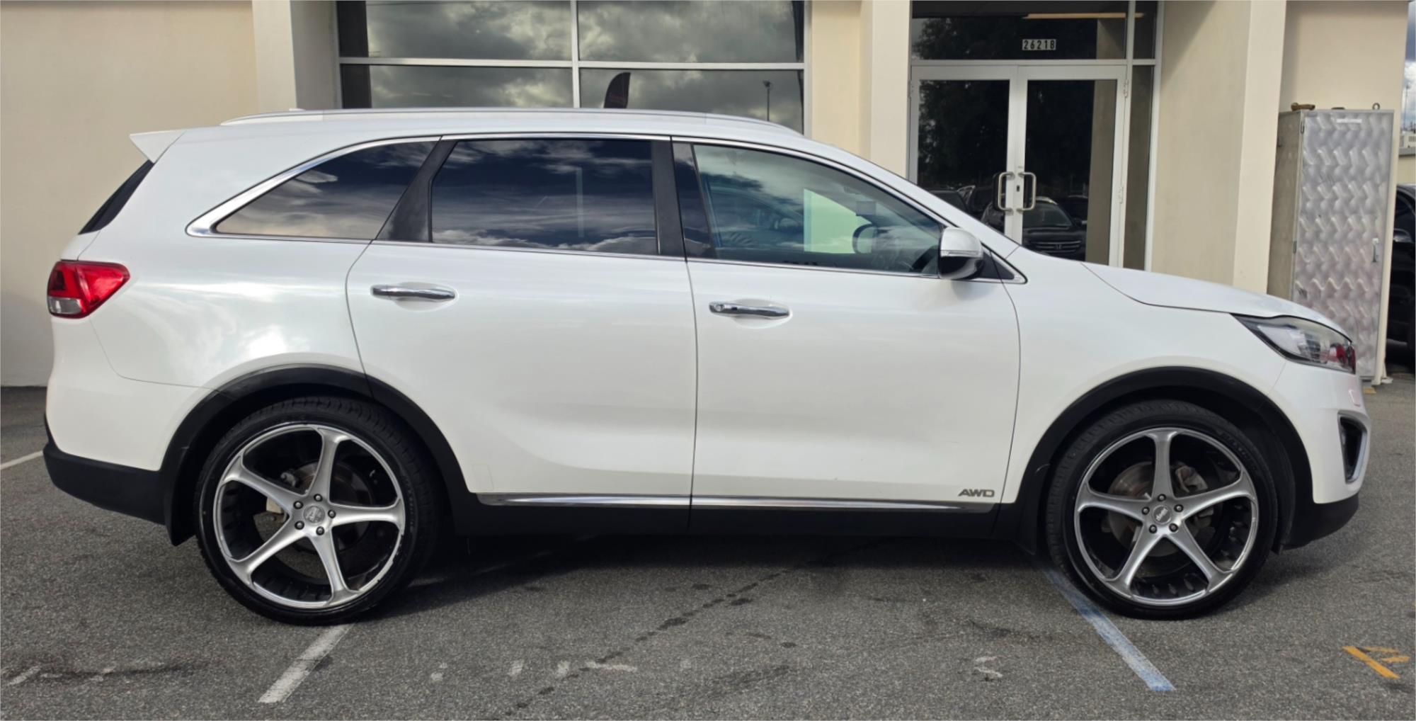 
								2015 Kia Sorento Platinum full									