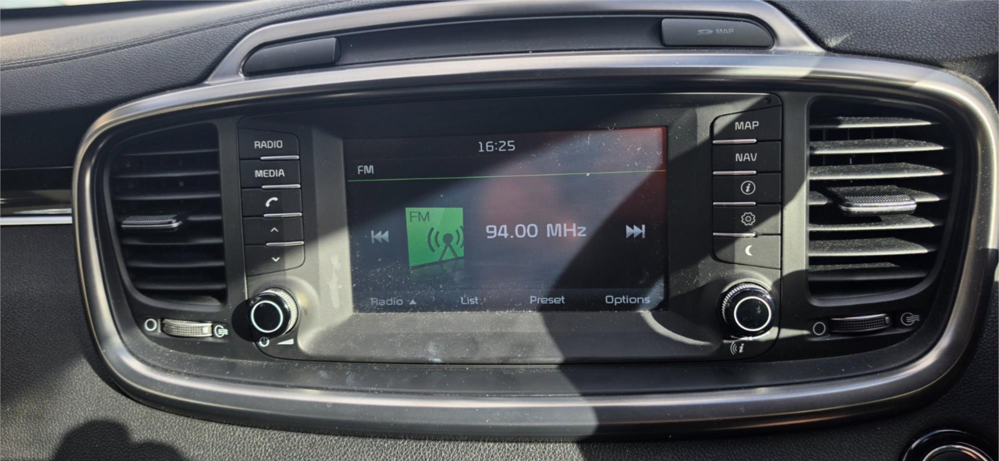 
								2015 Kia Sorento Platinum full									