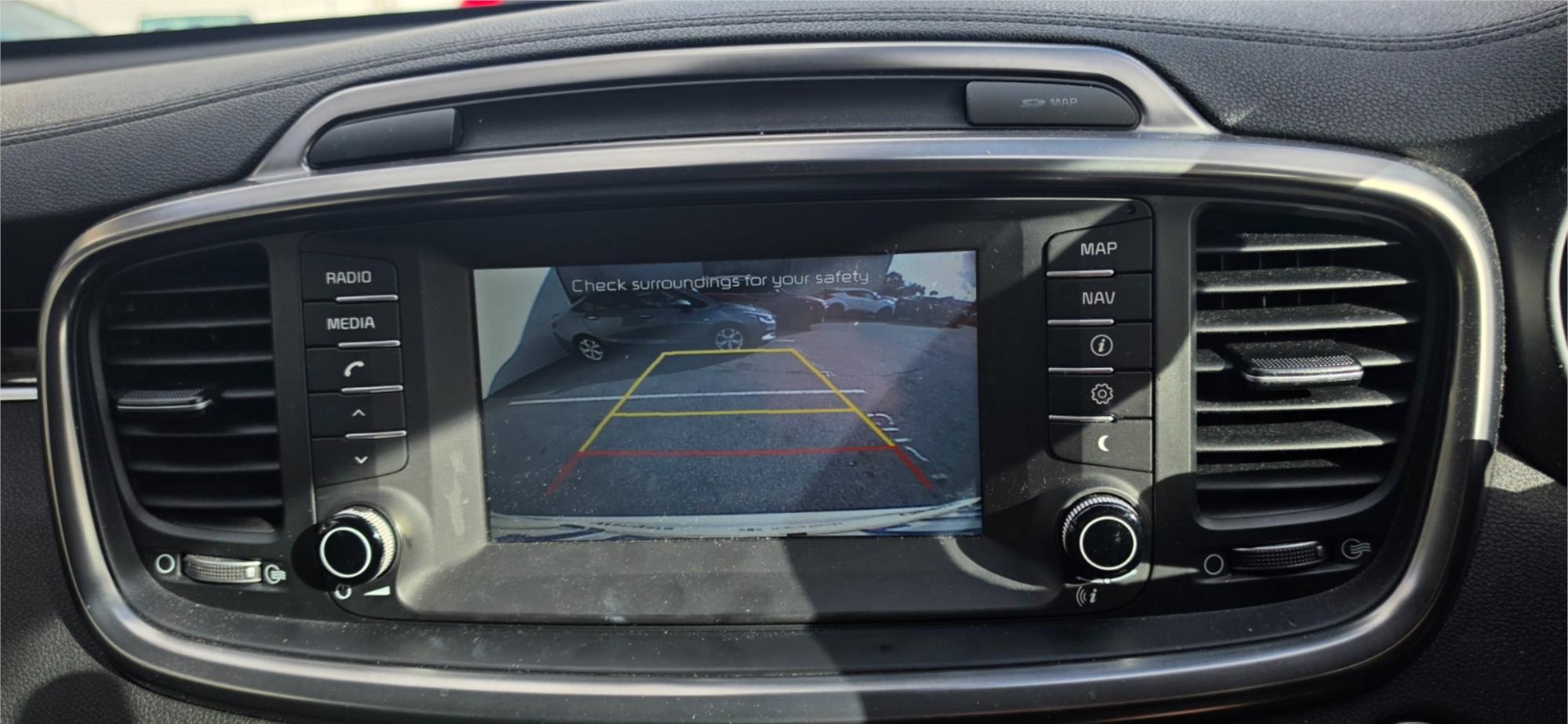 
								2015 Kia Sorento Platinum full									