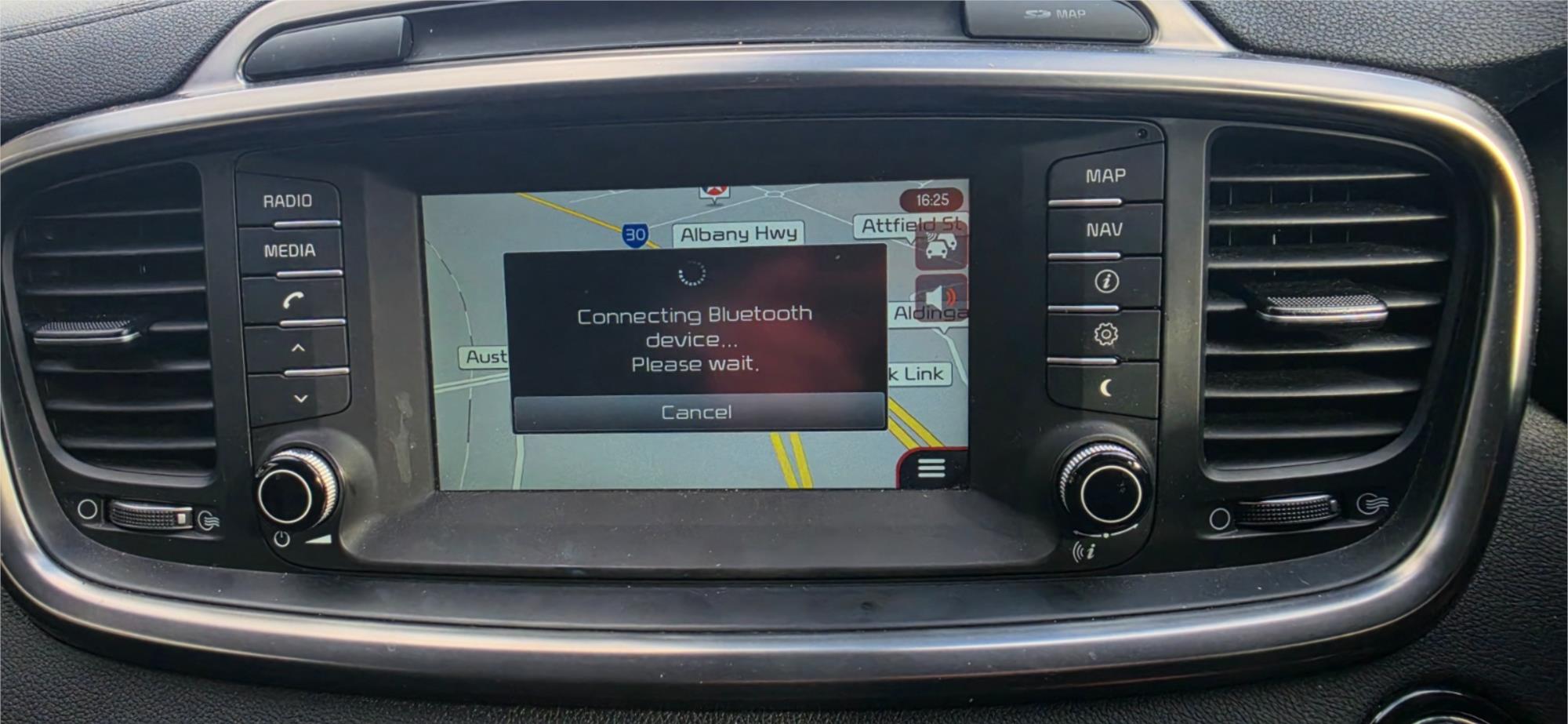 
								2015 Kia Sorento Platinum full									