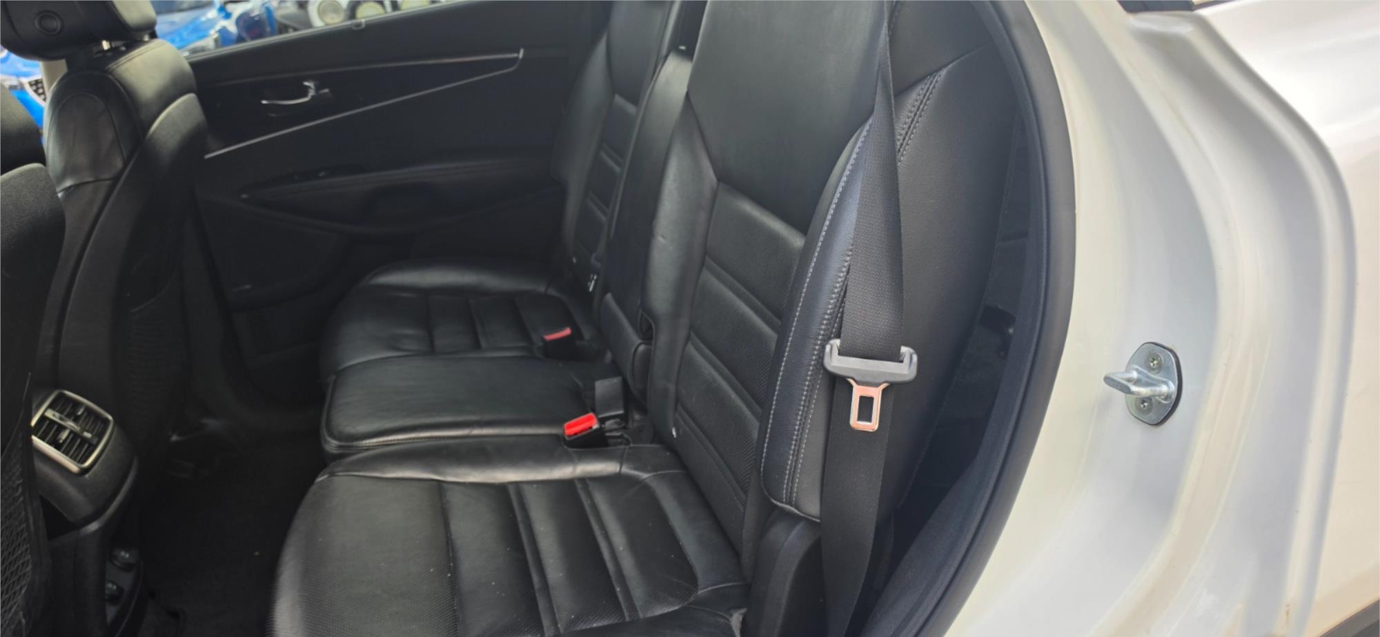 
								2015 Kia Sorento Platinum full									