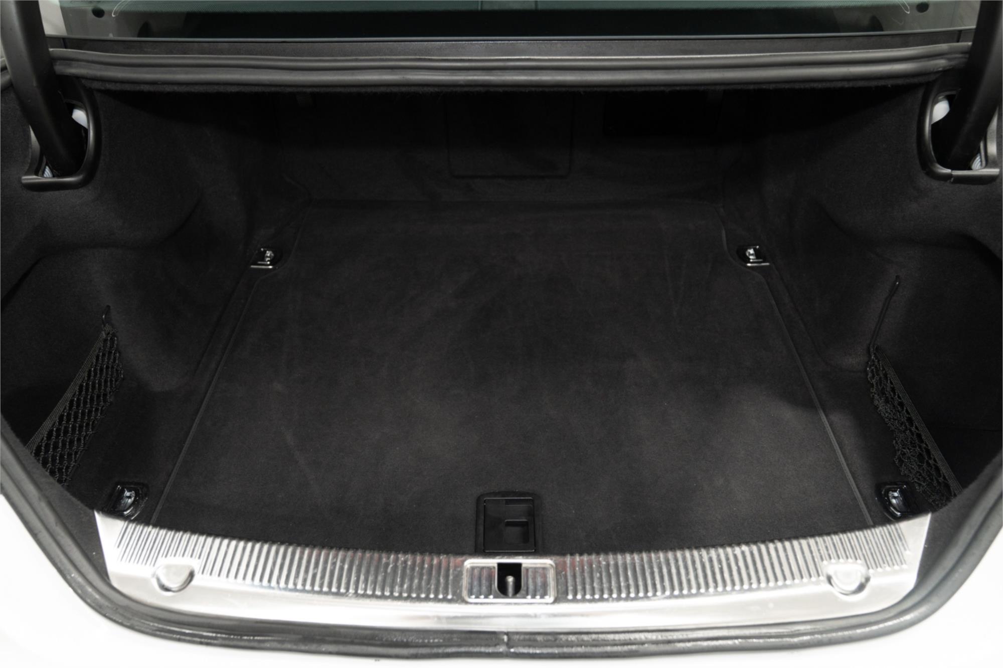 
								2014 AUDI S8 4.0 TFSI QUATTRO full									