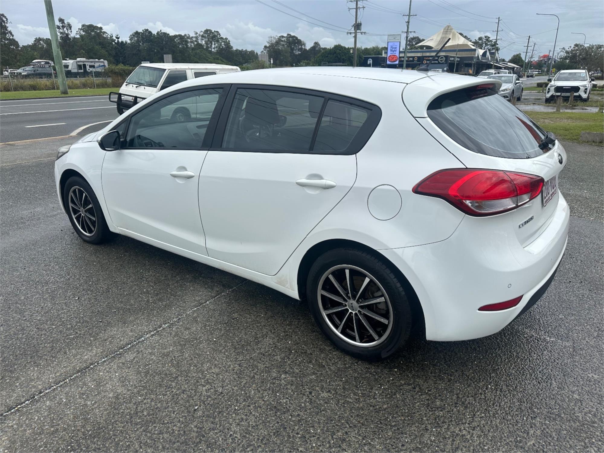 
								2015 Kia Cerato S full									