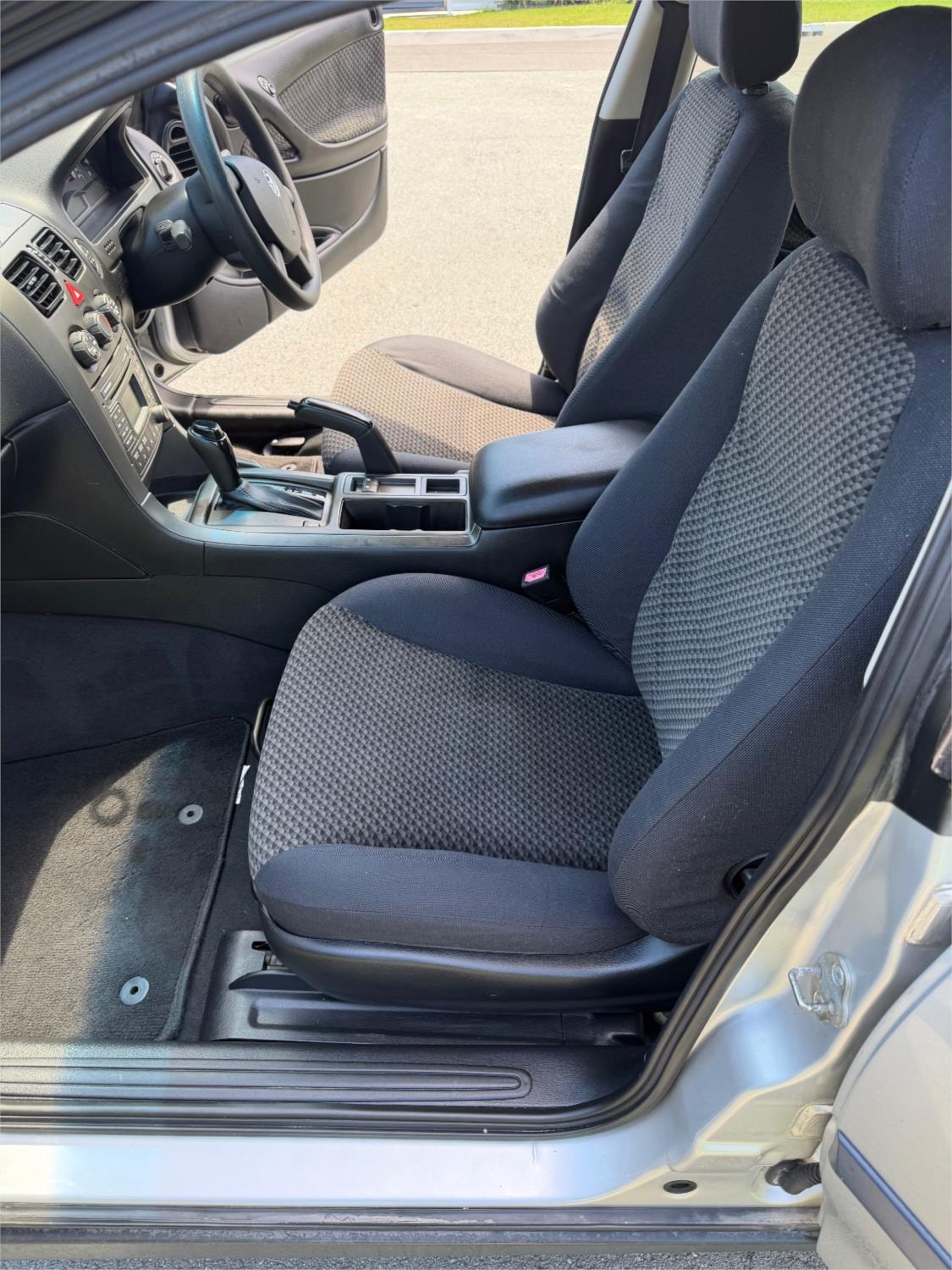
								2004 HOLDEN COMMODORE EXECUTIVE full									