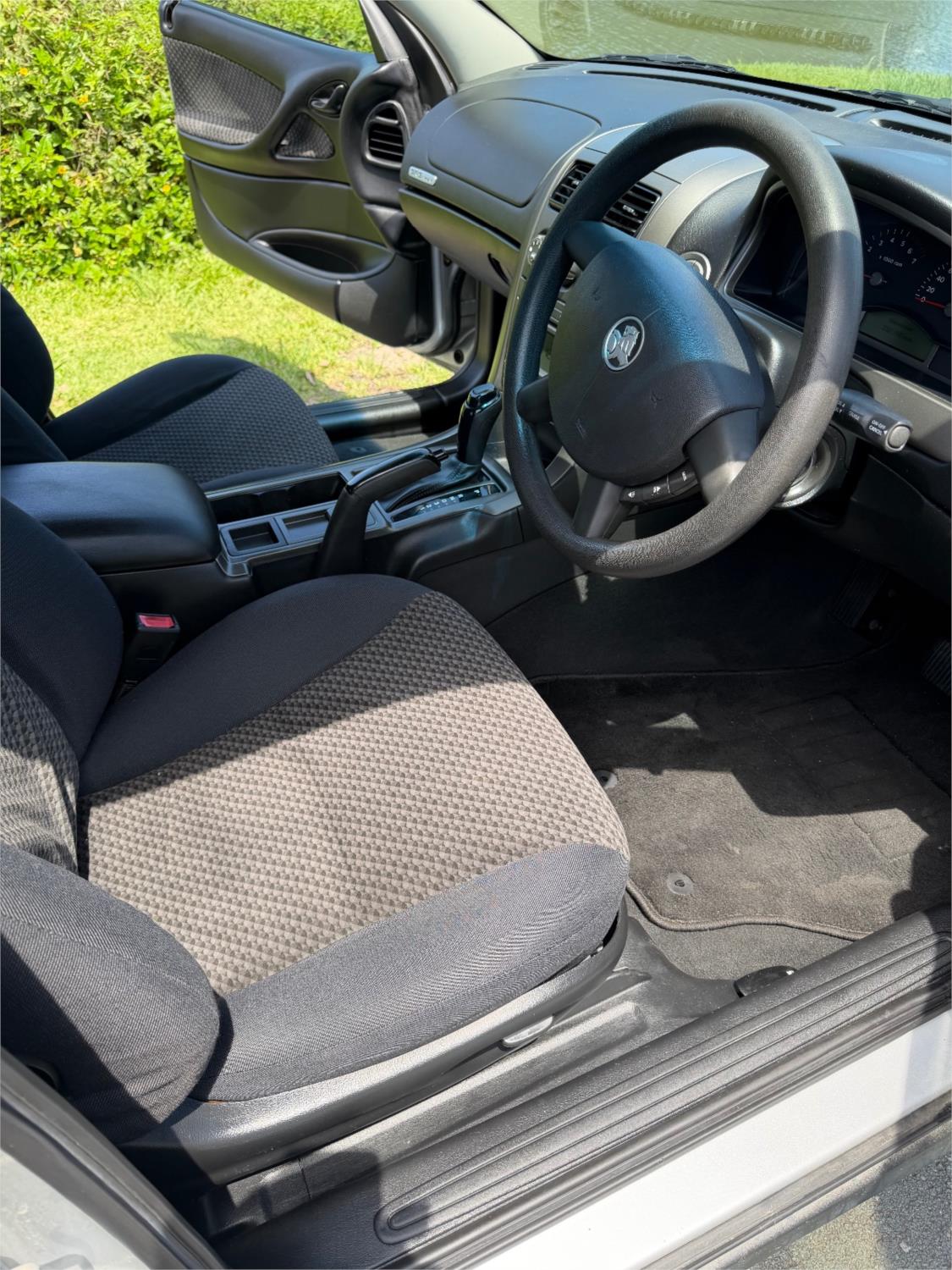 
								2004 HOLDEN COMMODORE EXECUTIVE full									