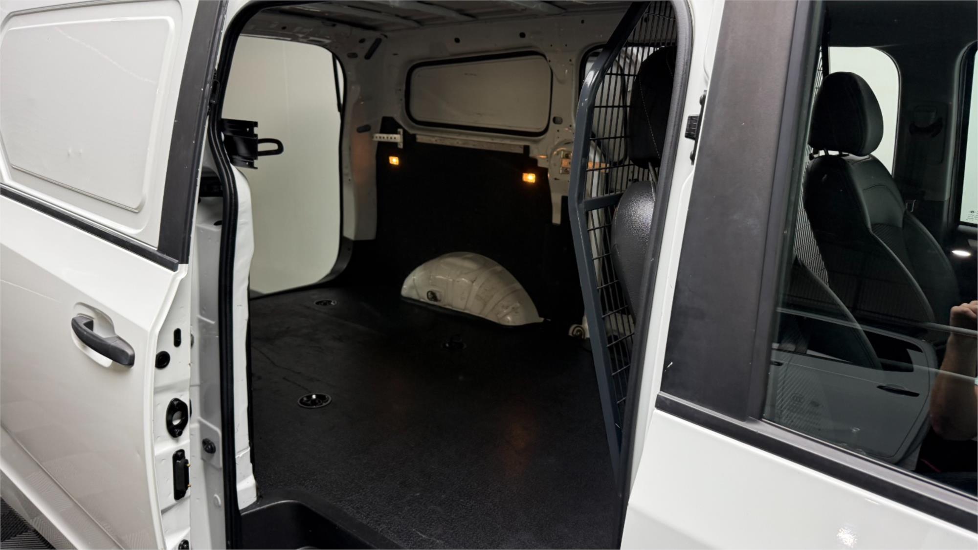 
								2020 LDV G10 LIFT DOOR full									