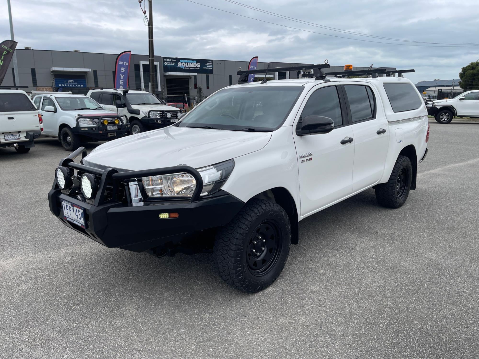 
								2019 Toyota Hilux SR full									