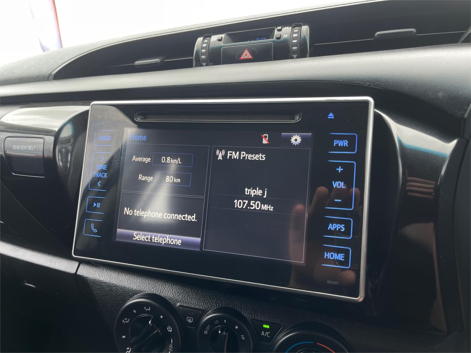 
								2019 Toyota Hilux SR full									