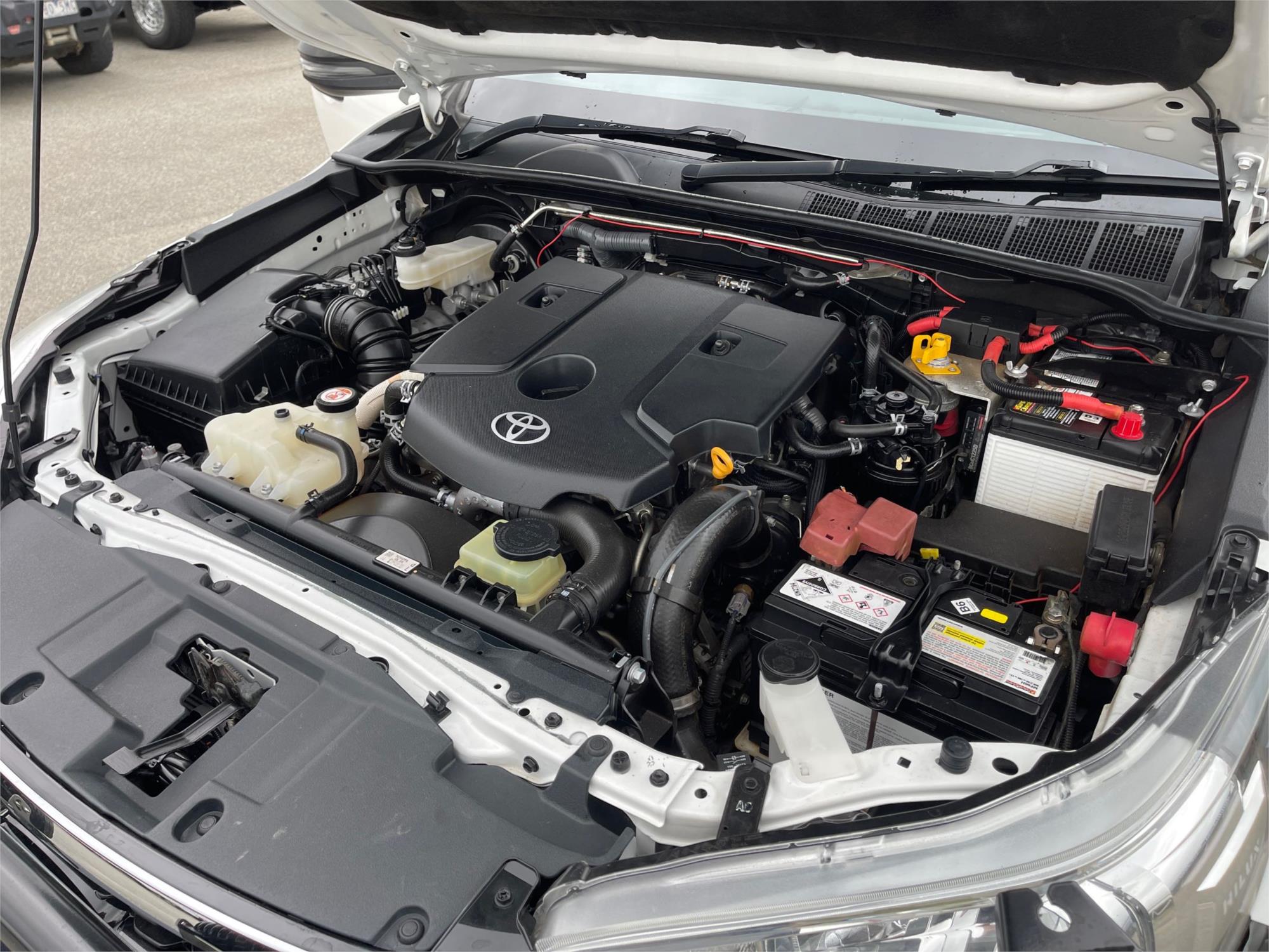 
								2019 Toyota Hilux SR full									