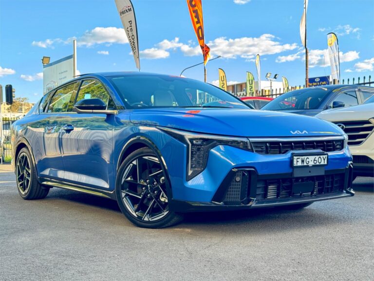 2025 Kia K4 GT-Line