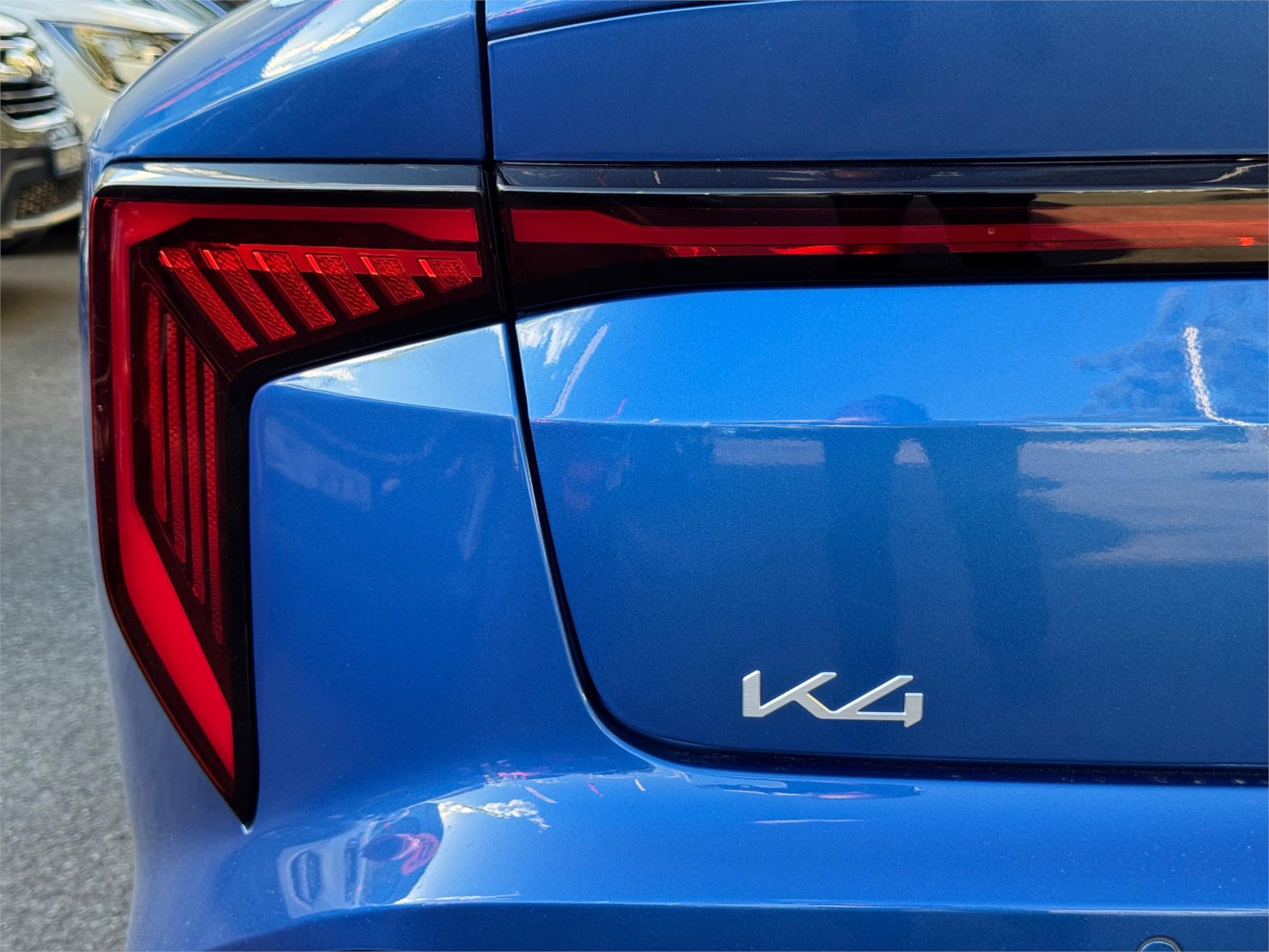 
								2025 Kia K4 GT-Line full									