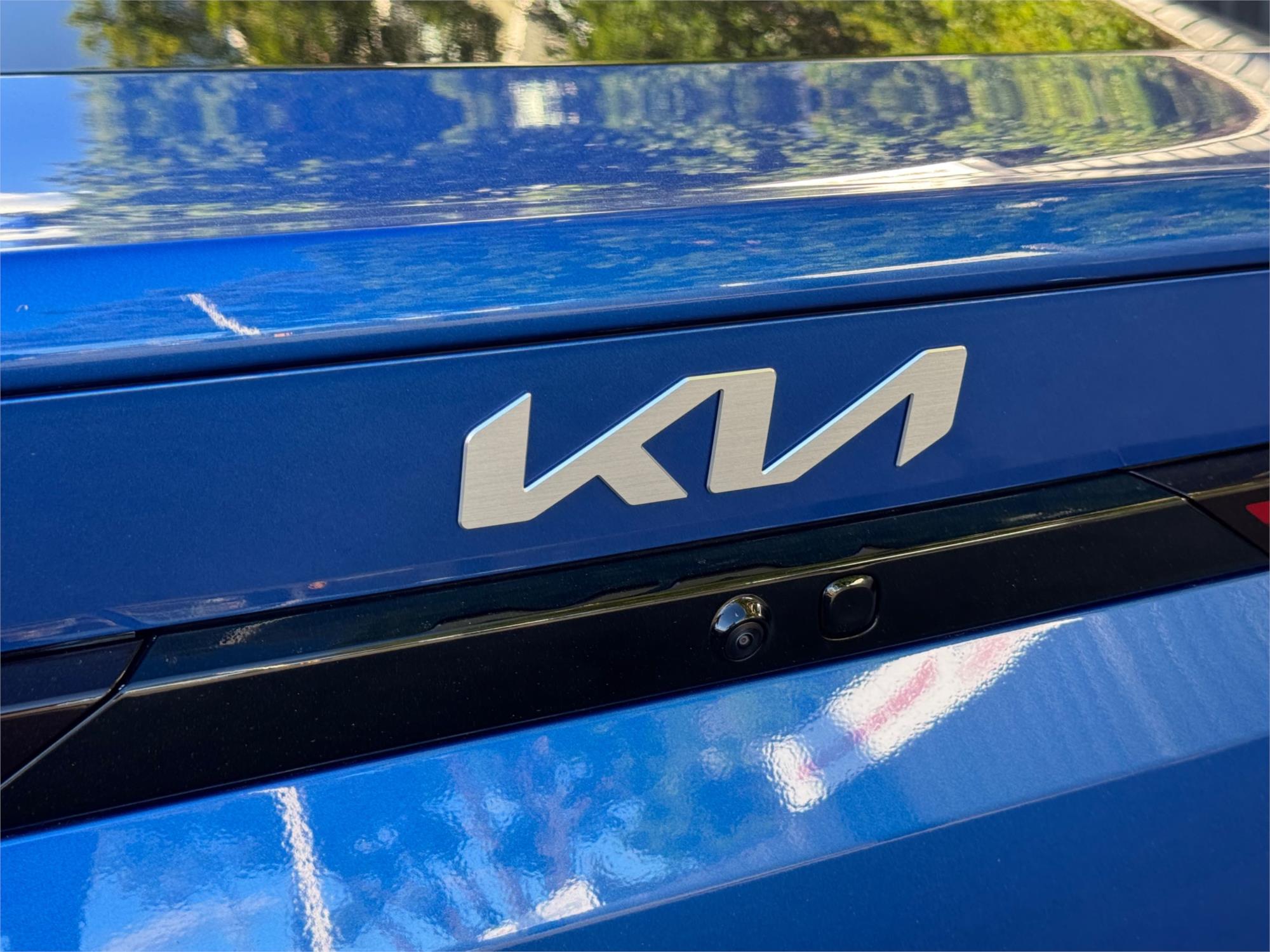 
								2025 Kia K4 GT-Line full									
