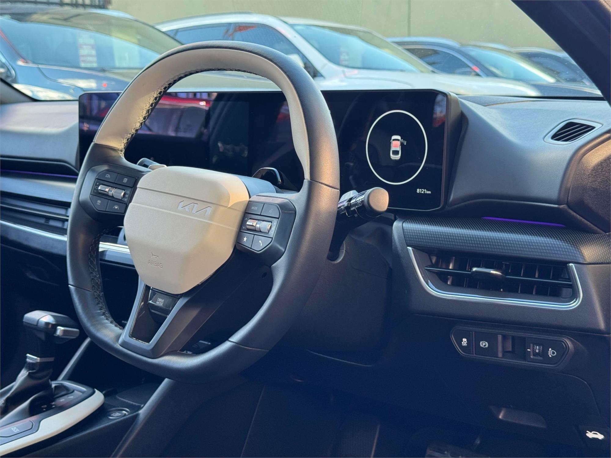 
								2025 Kia K4 GT-Line full									