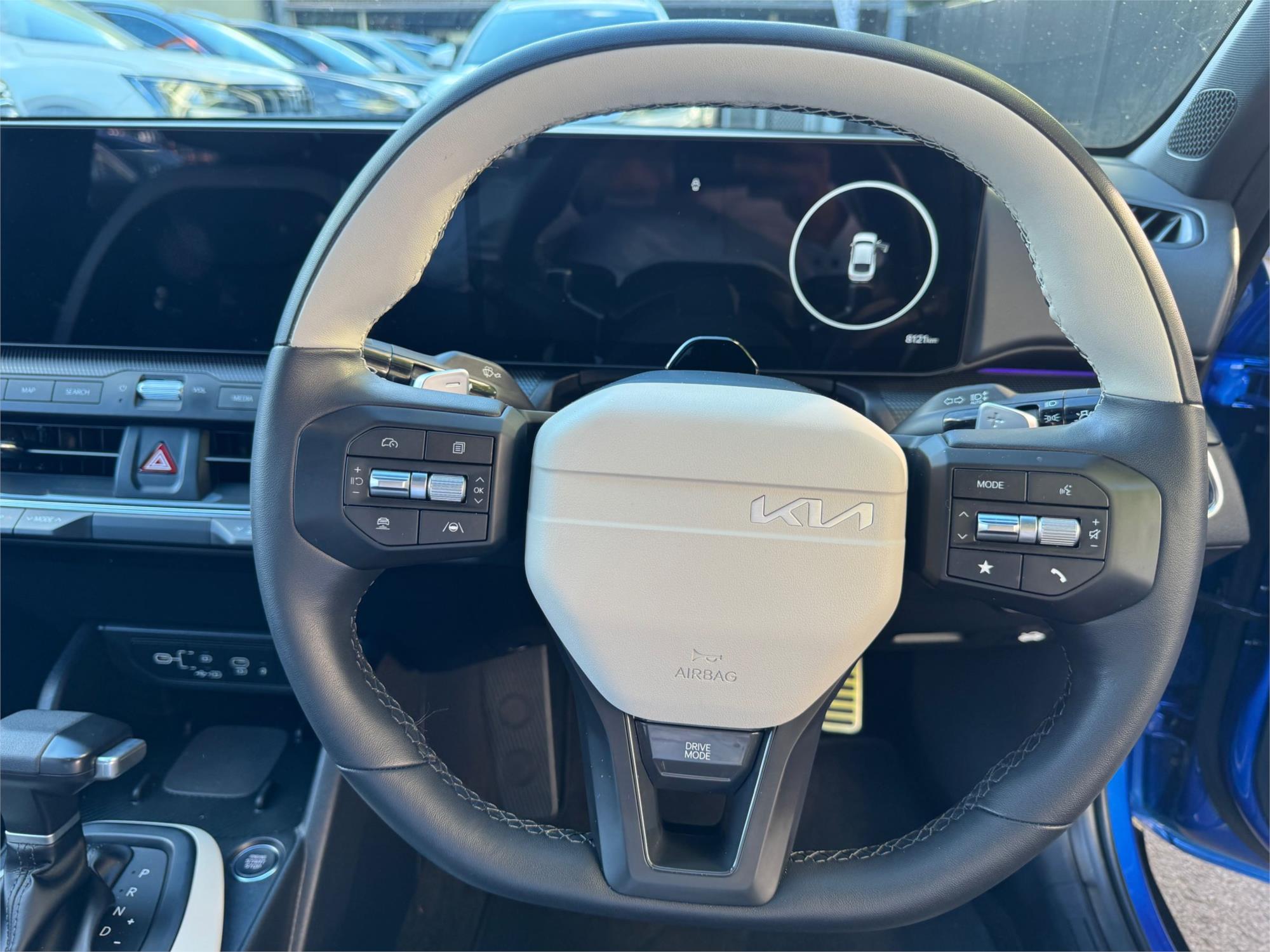 
								2025 Kia K4 GT-Line full									