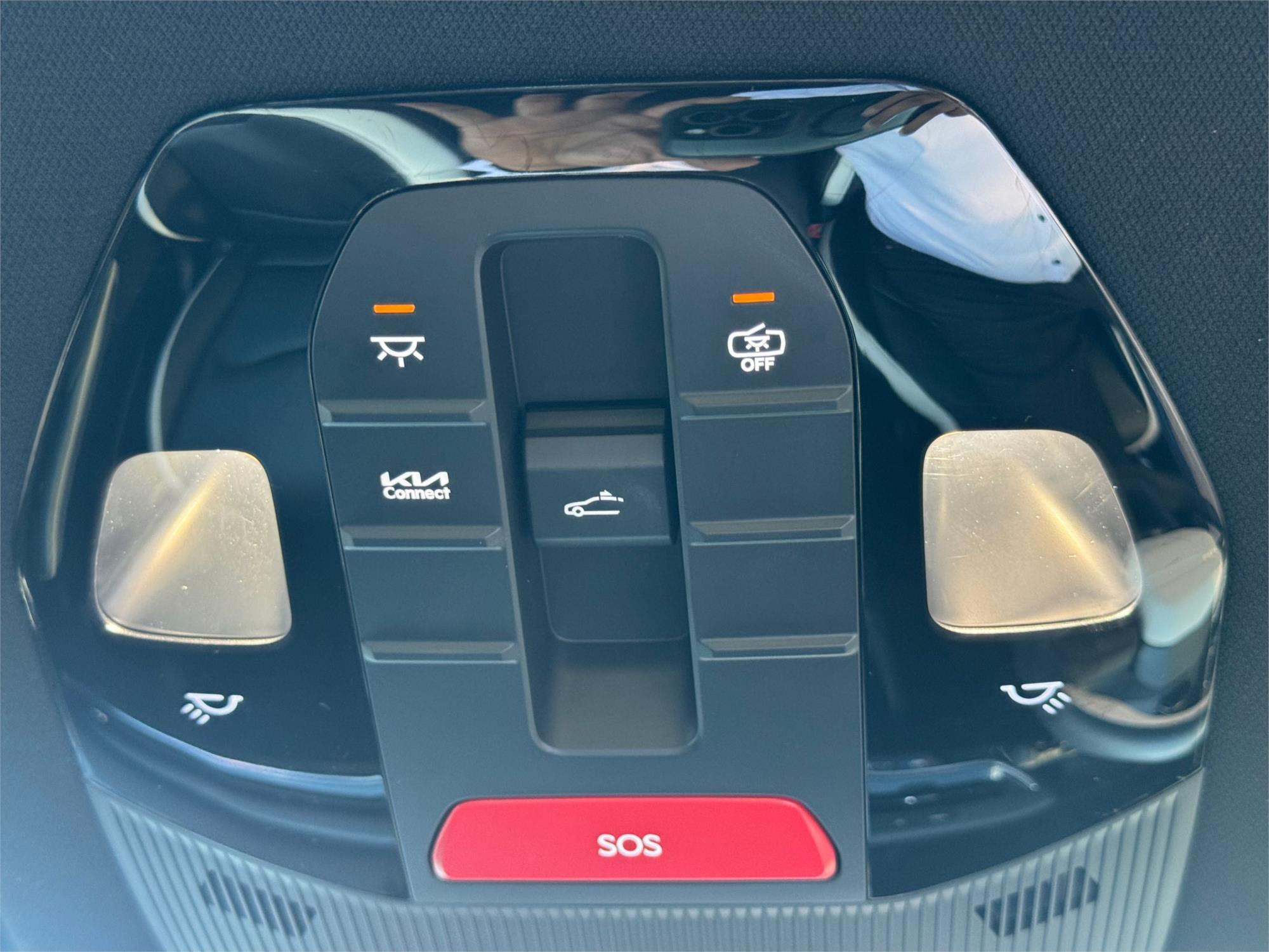 
								2025 Kia K4 GT-Line full									