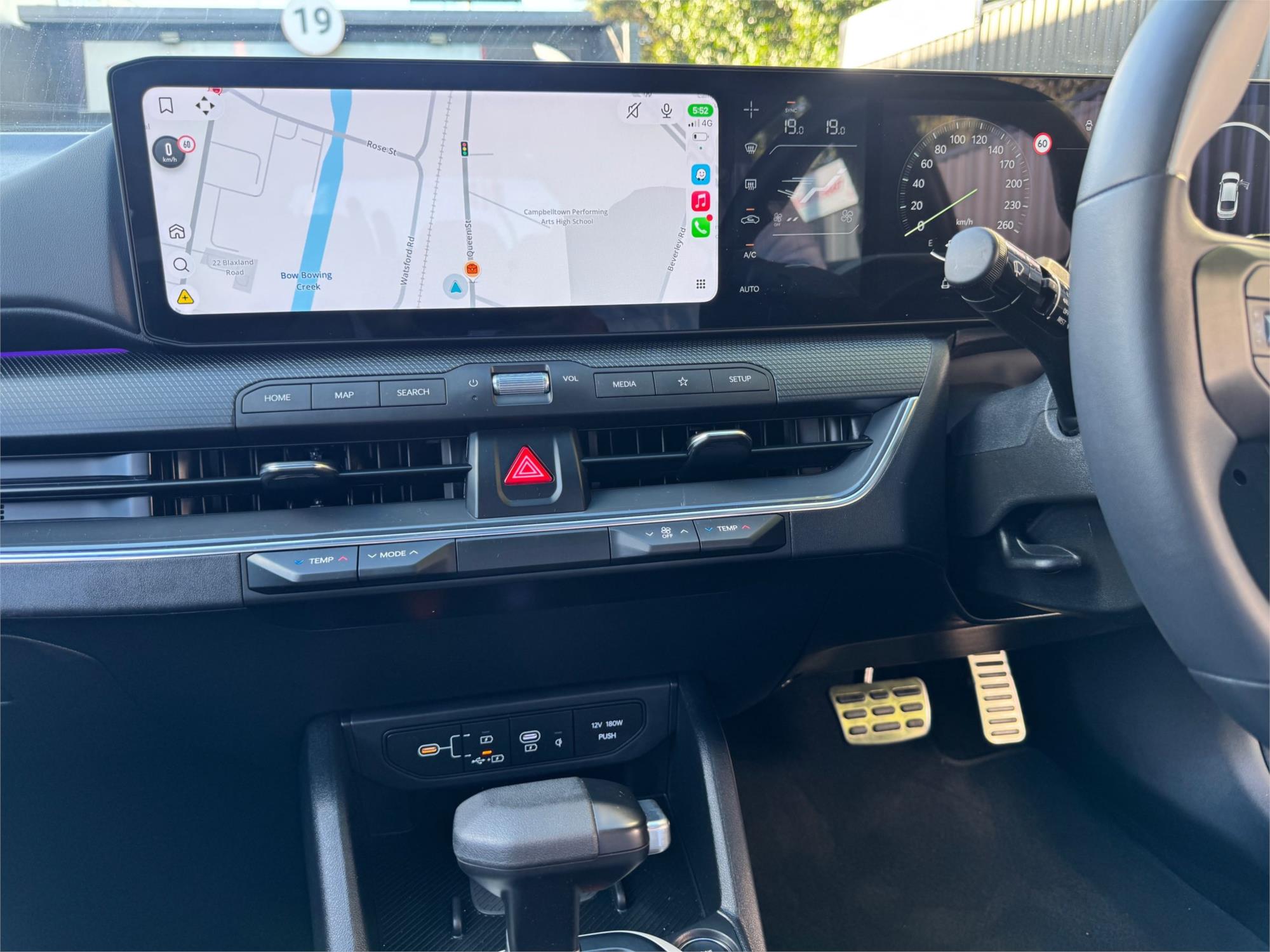 
								2025 Kia K4 GT-Line full									