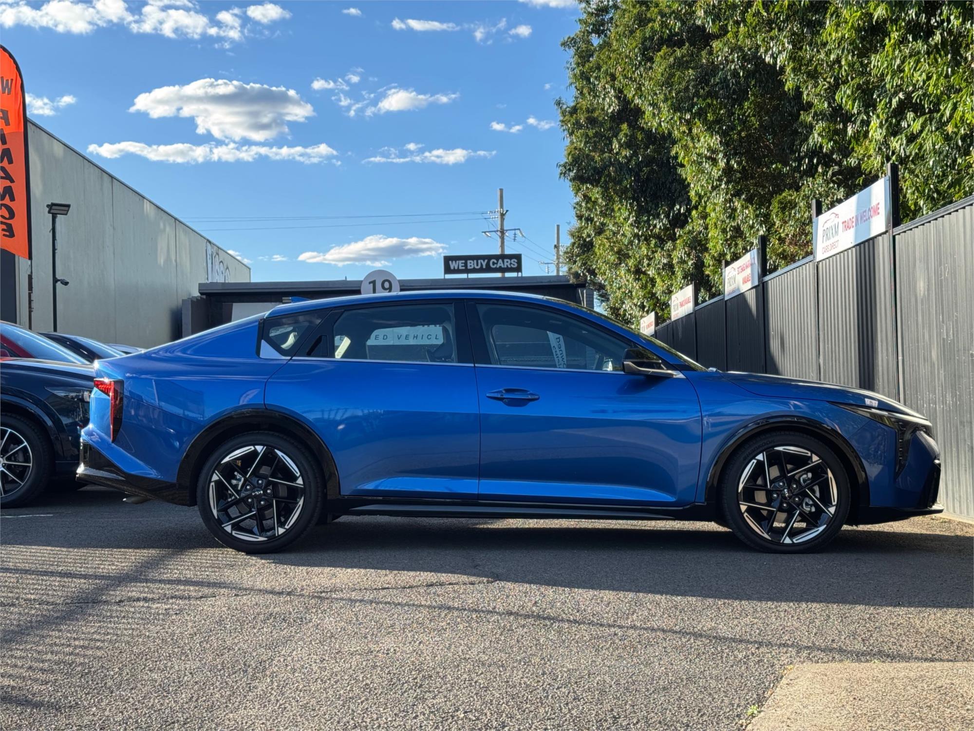 
								2025 Kia K4 GT-Line full									