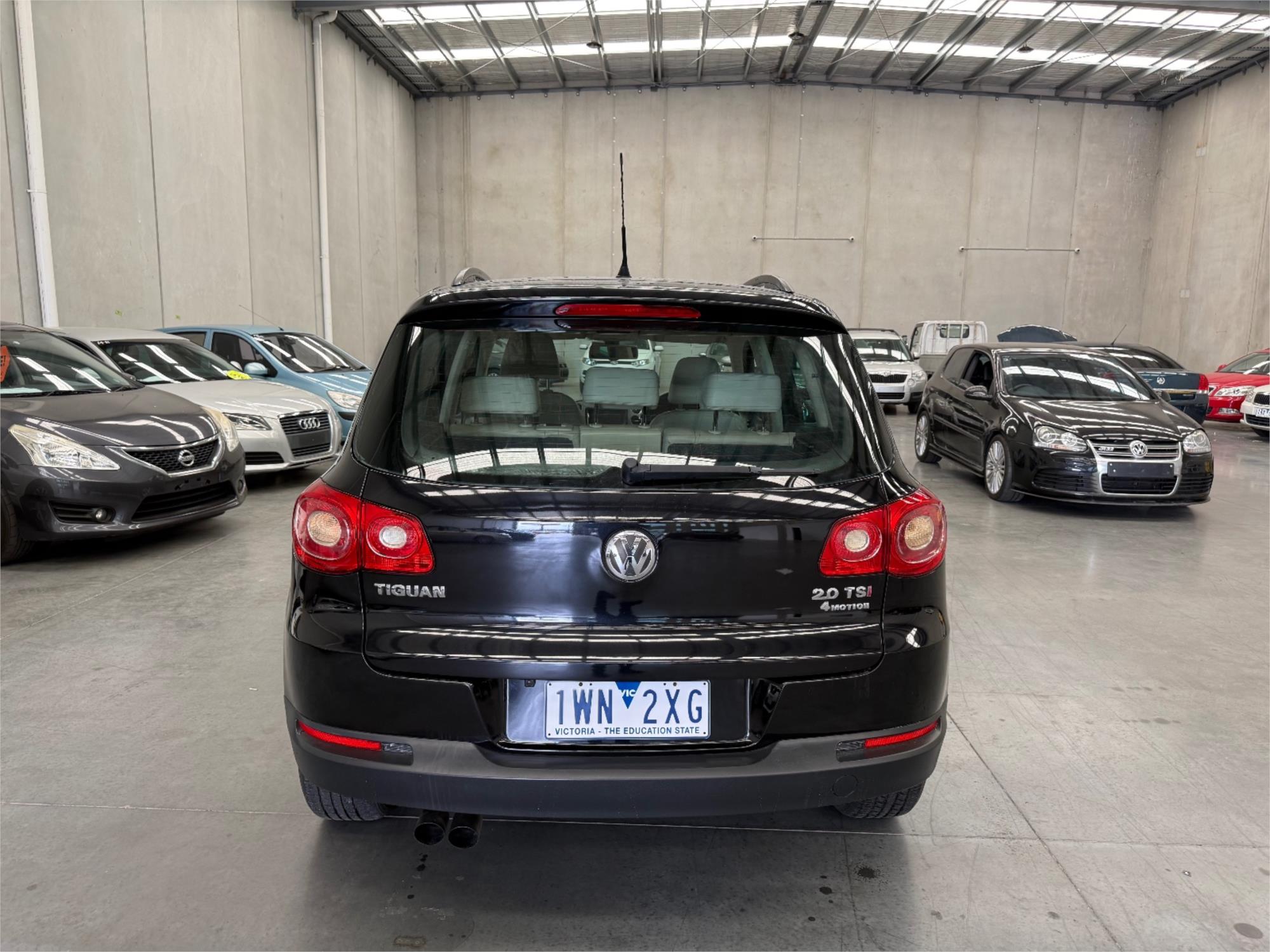 
								2010 VOLKSWAGEN TIGUAN 125 TSI full									