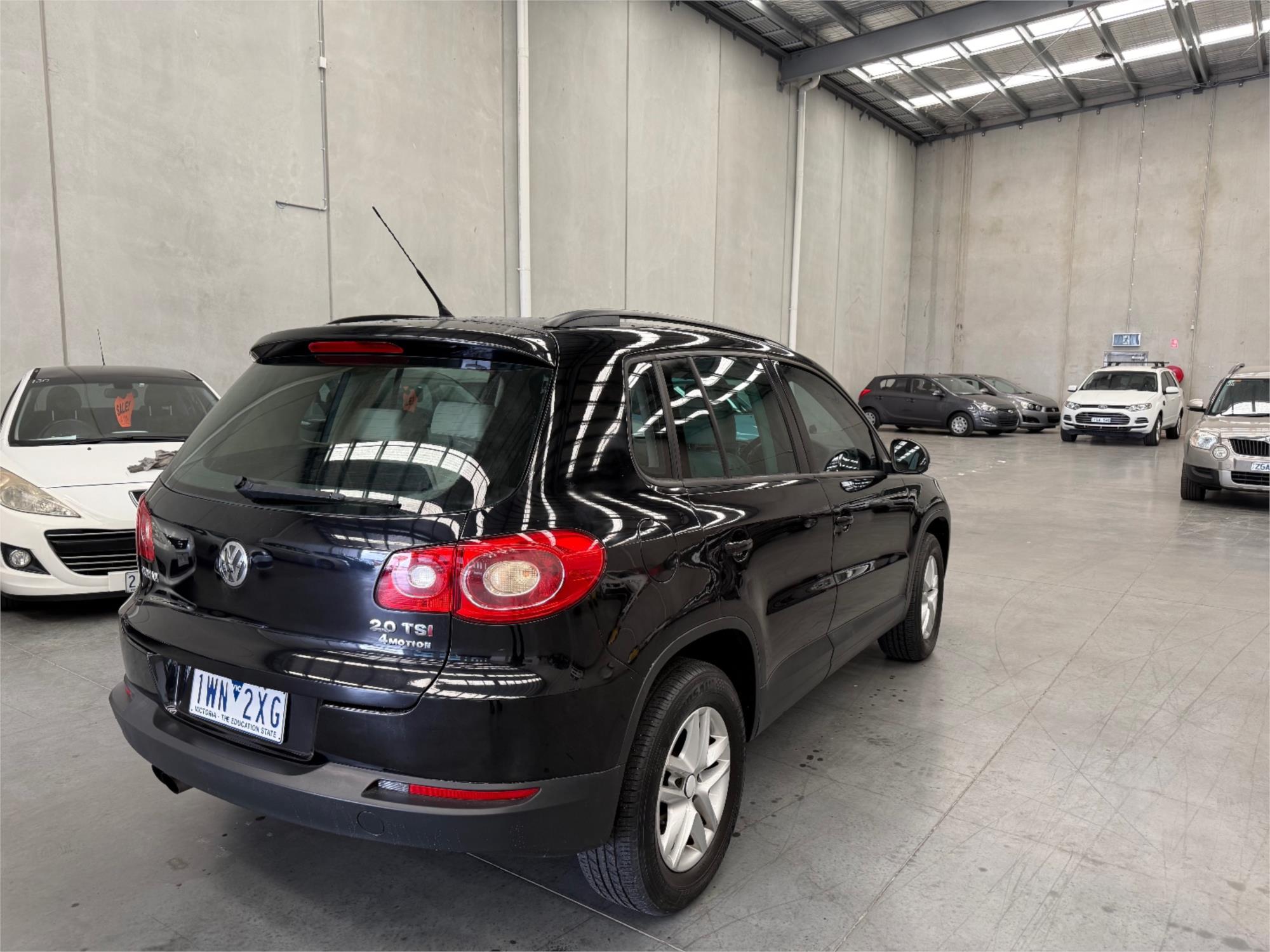
								2010 VOLKSWAGEN TIGUAN 125 TSI full									