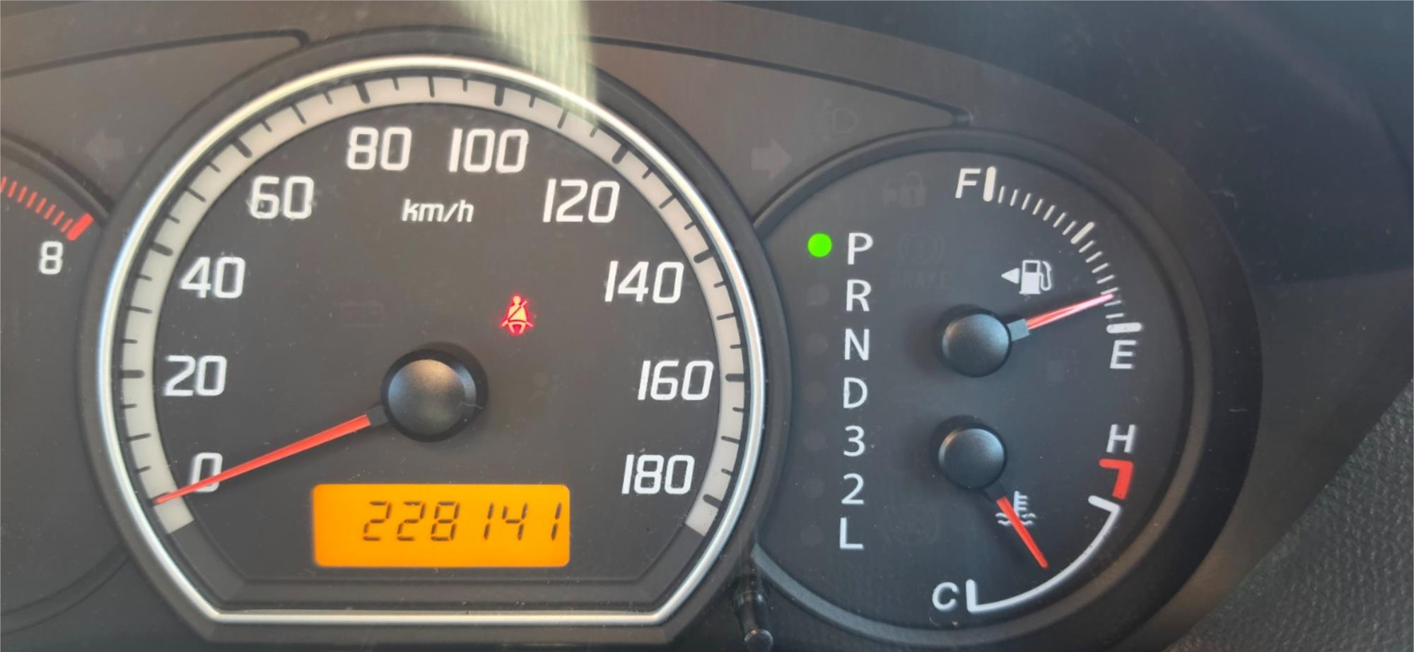 
								2010 Suzuki Swift full									