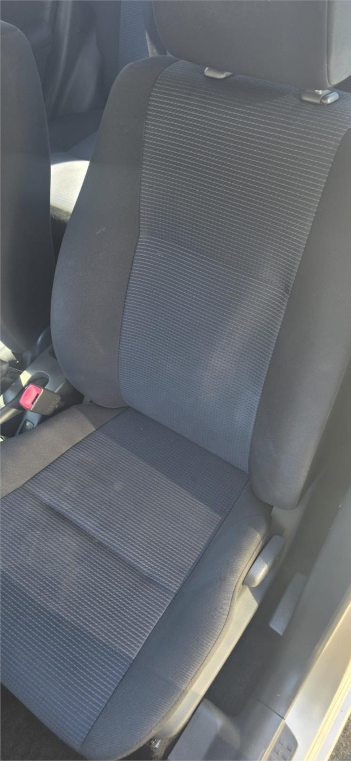 
								2010 Suzuki Swift full									