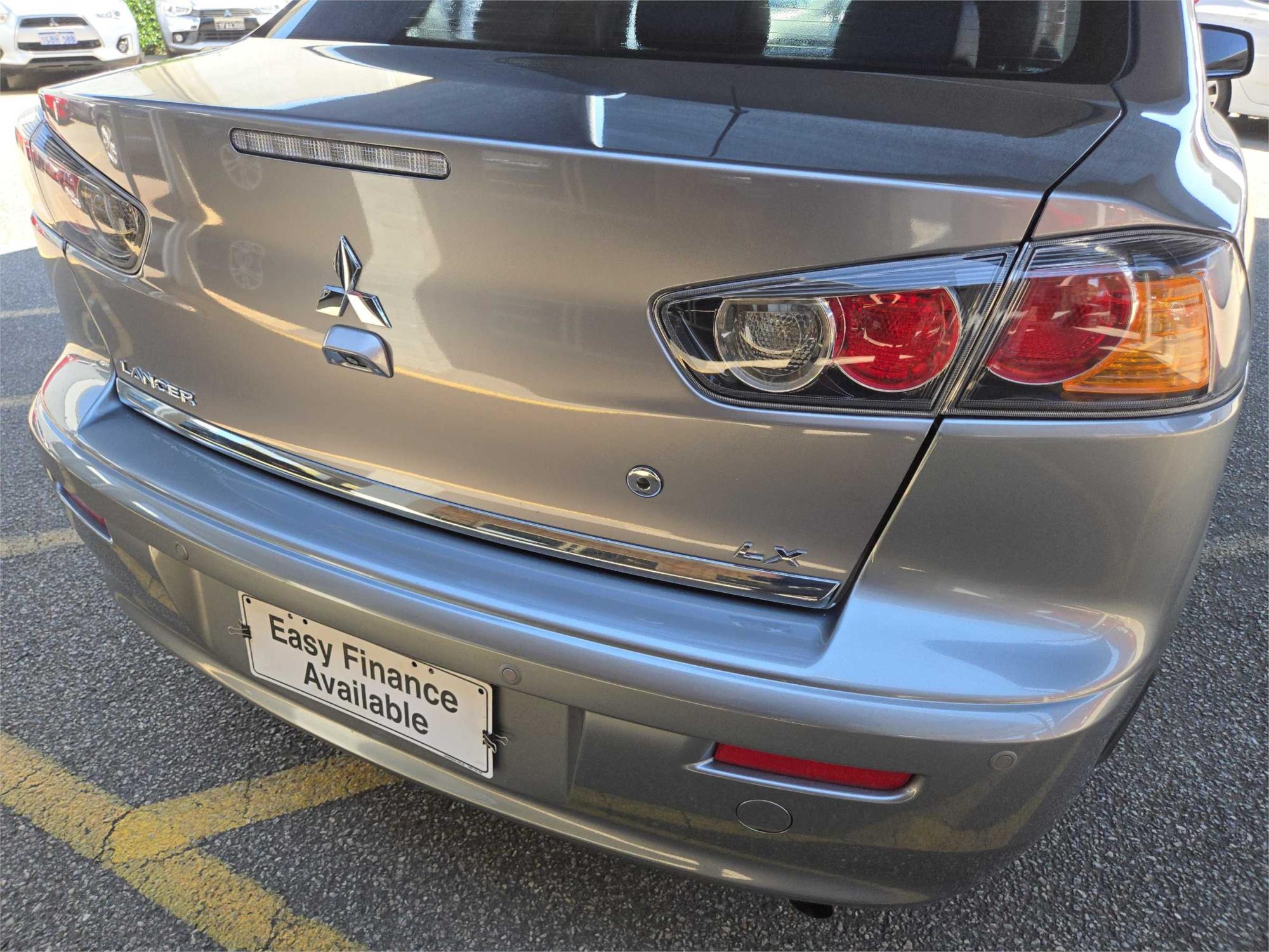 
								2012 Mitsubishi Lancer LX full									