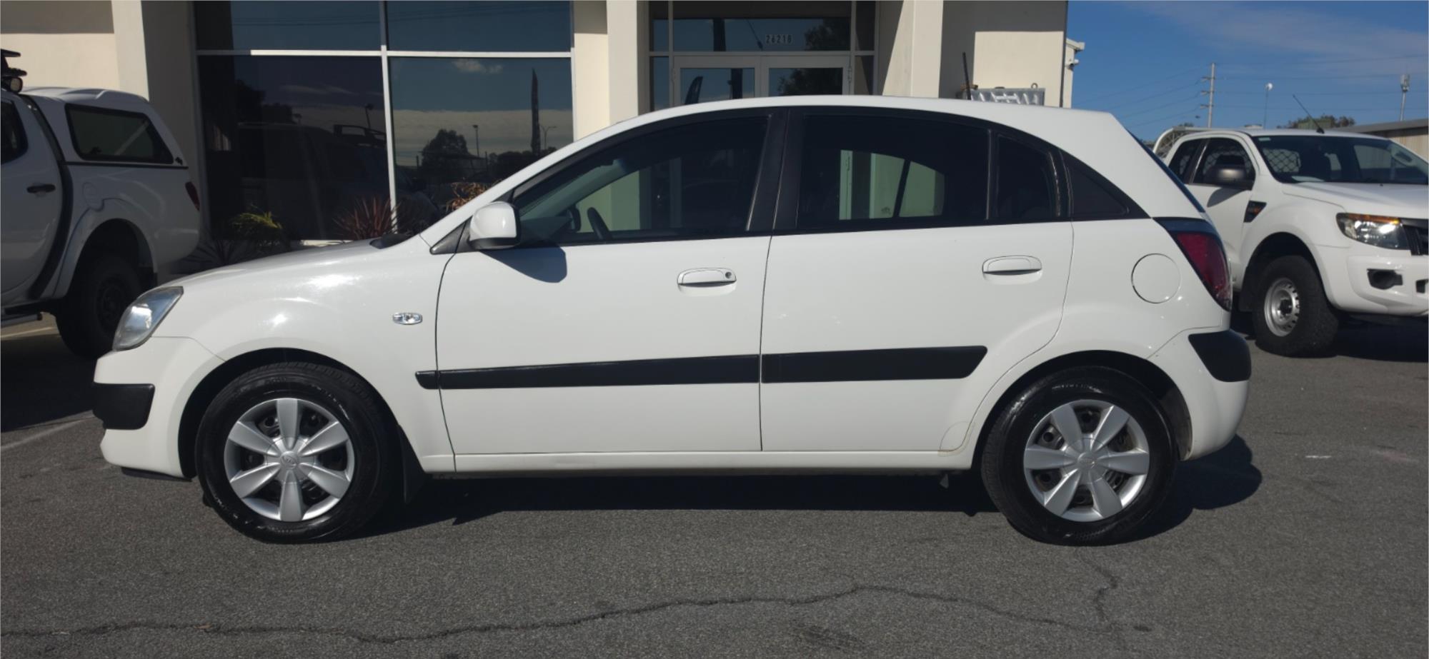 
								2008 Kia Rio EX full									