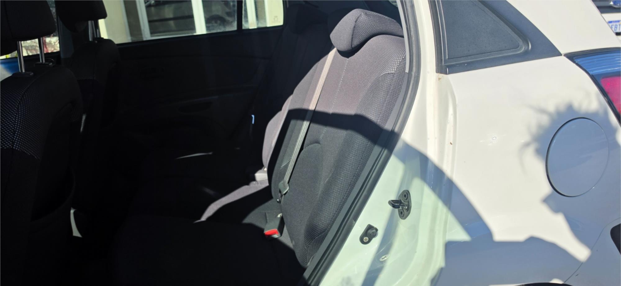 
								2008 Kia Rio EX full									