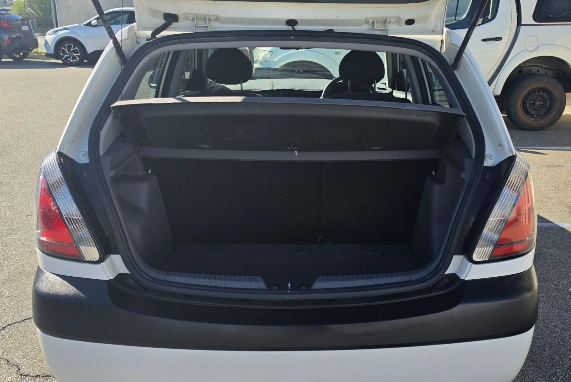 
								2008 Kia Rio EX full									