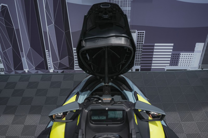 
								2025 SEA-DOO RXP-X 325 TECH S/N 9000188 full									