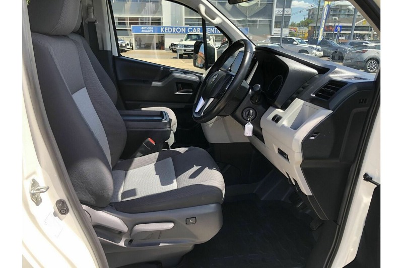 
								Toyota Hiace GDH300R LWB (2023) full									