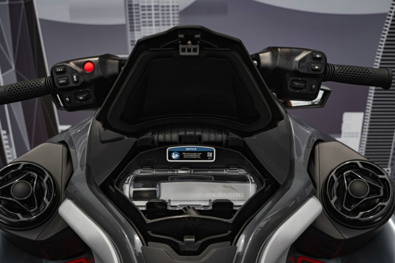 
								2026 SEA-DOO RXT-X 325 TECH 2.0 S/N 9000239 full									