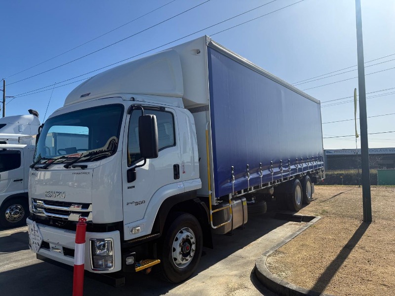 Isuzu F Series FVL240-300 Freightpack 14 PALLET WITH LIFTER (2023)