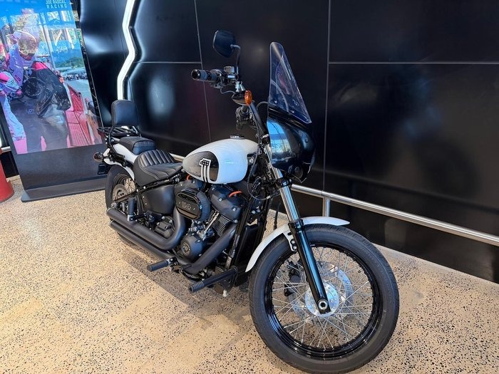 
								Harley-Davidson Street Bob 114 (FXBBS) Softail full									