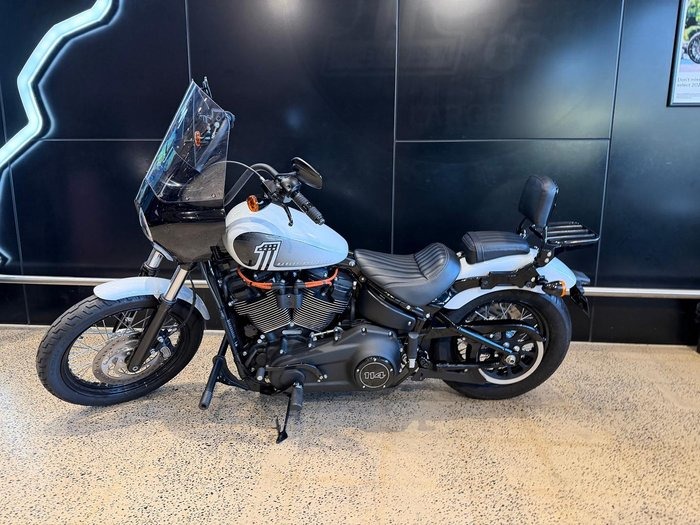 
								Harley-Davidson Street Bob 114 (FXBBS) Softail full									