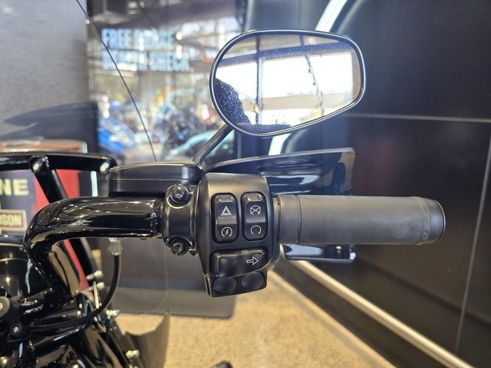 
								Harley-Davidson Road King Special 114 (FLHRXS) Touring full									