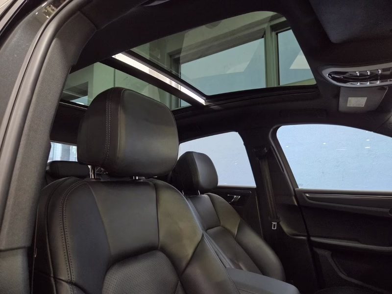 
								Porsche Macan (2020) full									