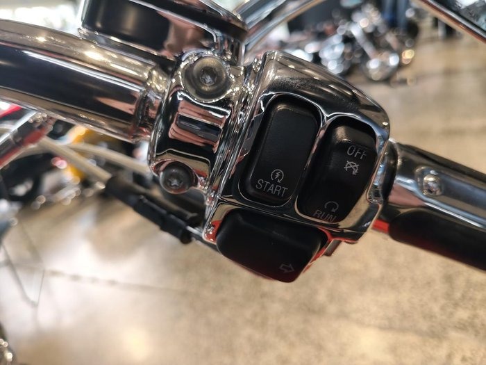 
								Harley-Davidson CVO Dyna Fat Bob (FXDFSE) CVO full									