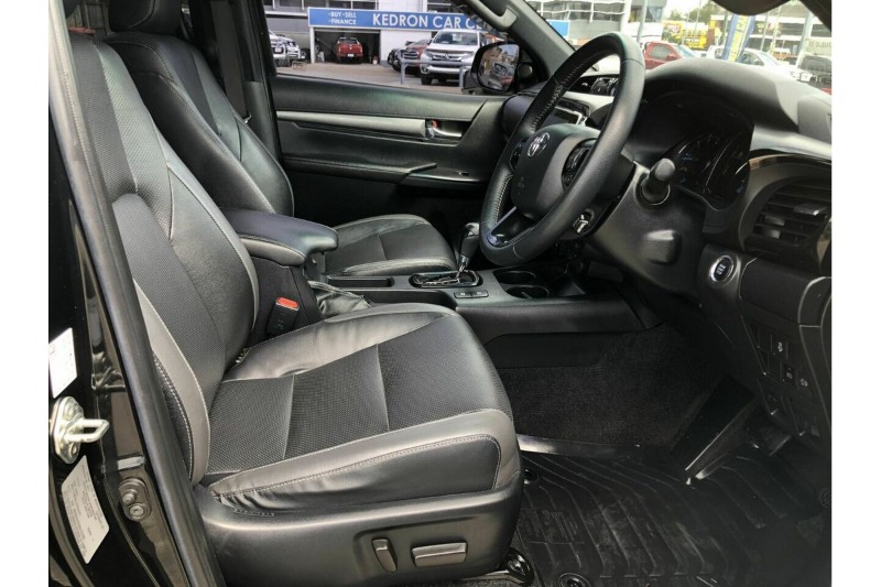 
								Toyota Hilux Rugged X GUN126R 4X4 (2021) full									