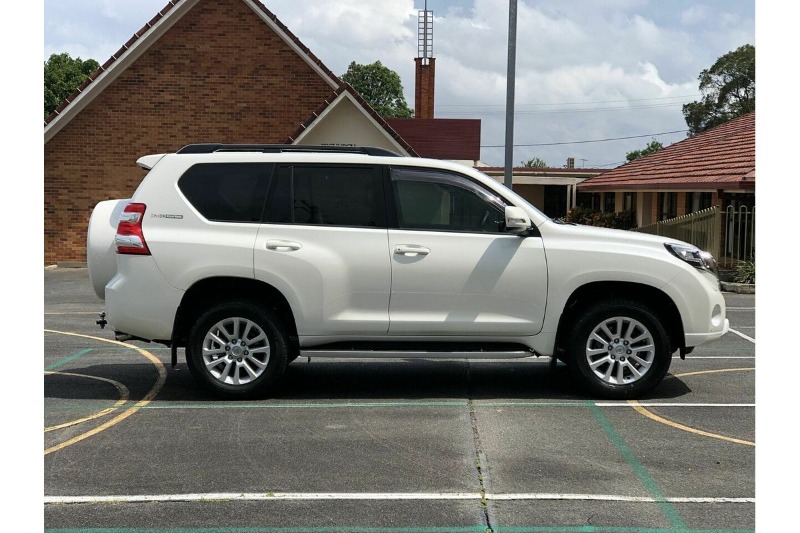 
								Toyota Landcruiser Prado VX GDJ150R (2017) full									