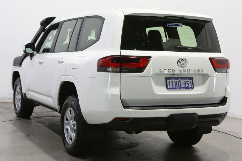 
								2024 Toyota Landcruiser GX FJA300R full									