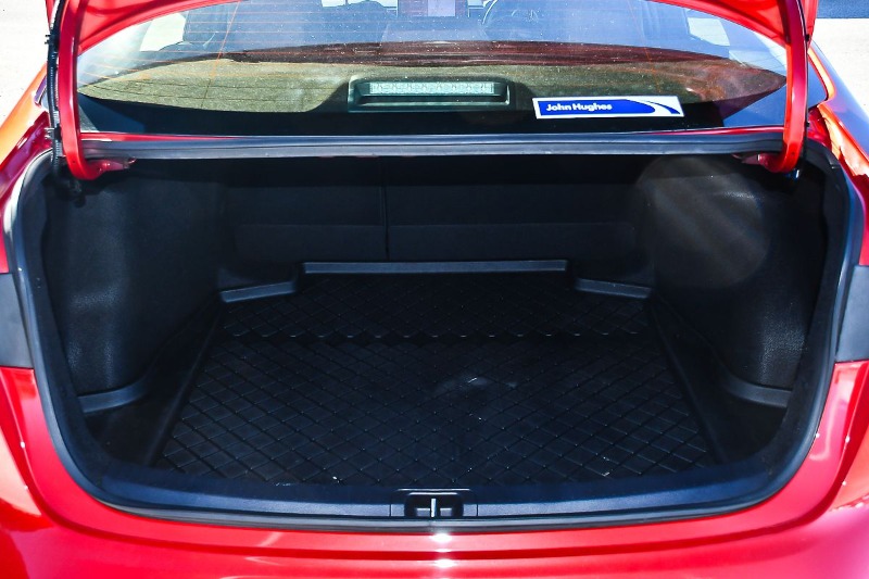
								2019 Toyota Corolla SX MZEA12R full									