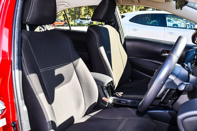 
								2019 Toyota Corolla SX MZEA12R full									